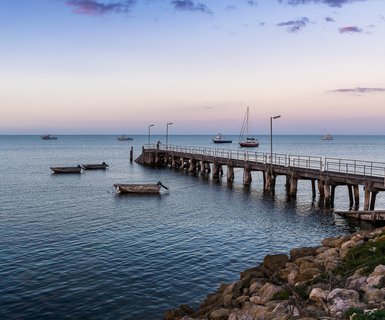 Flights to Kingscote