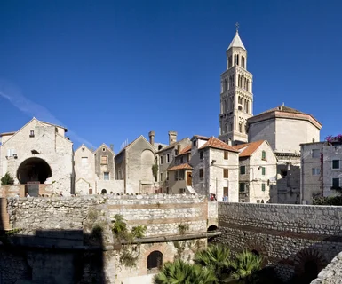 Levné lety na trase Katovice - Split